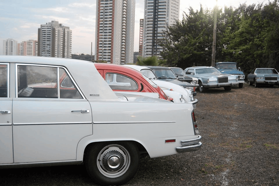 Faixa Branca comemora 29 anos com exposição de veículos antigos