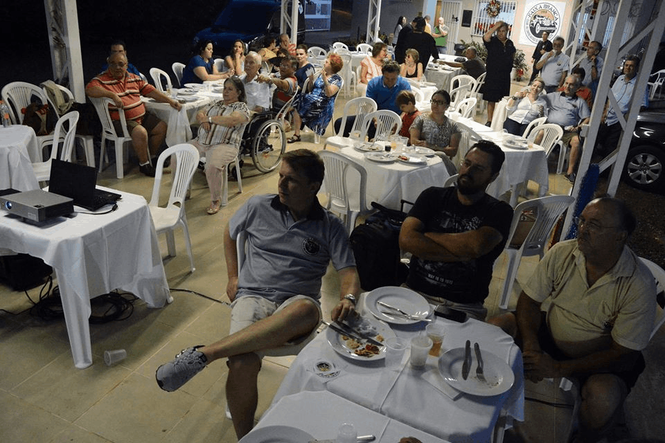 Clube Faixa Branca promove confraternização de final de ano
